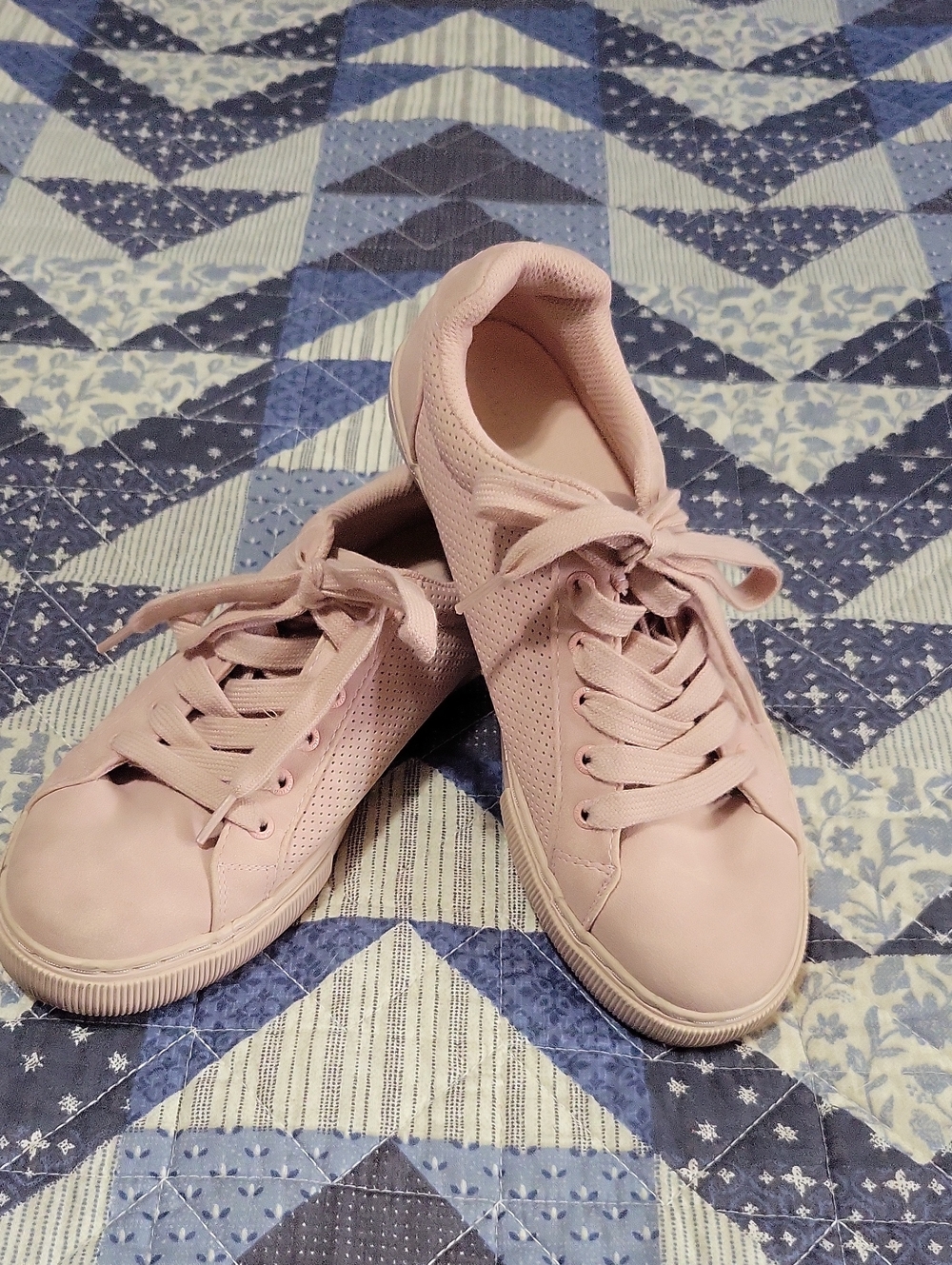 Nautica Women's Blush Pink Lace-Up Sneakers